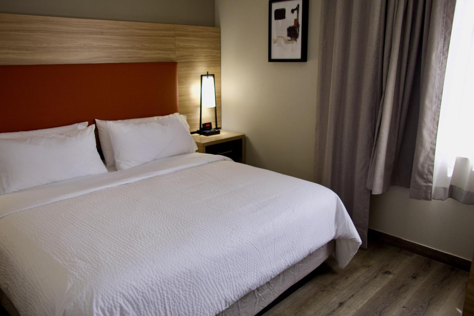 Candlewood Suites Harrisonburg By Ihg Экстерьер фото