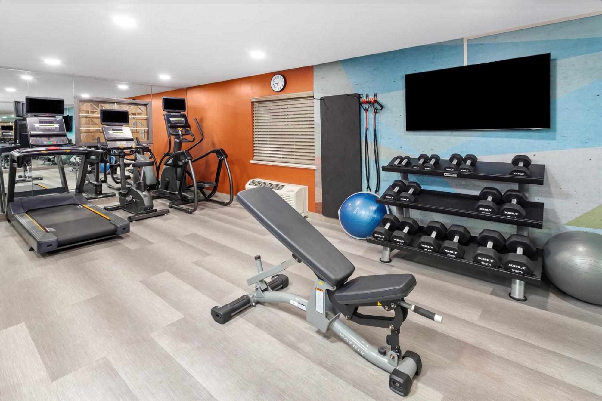 Candlewood Suites Harrisonburg By Ihg Экстерьер фото