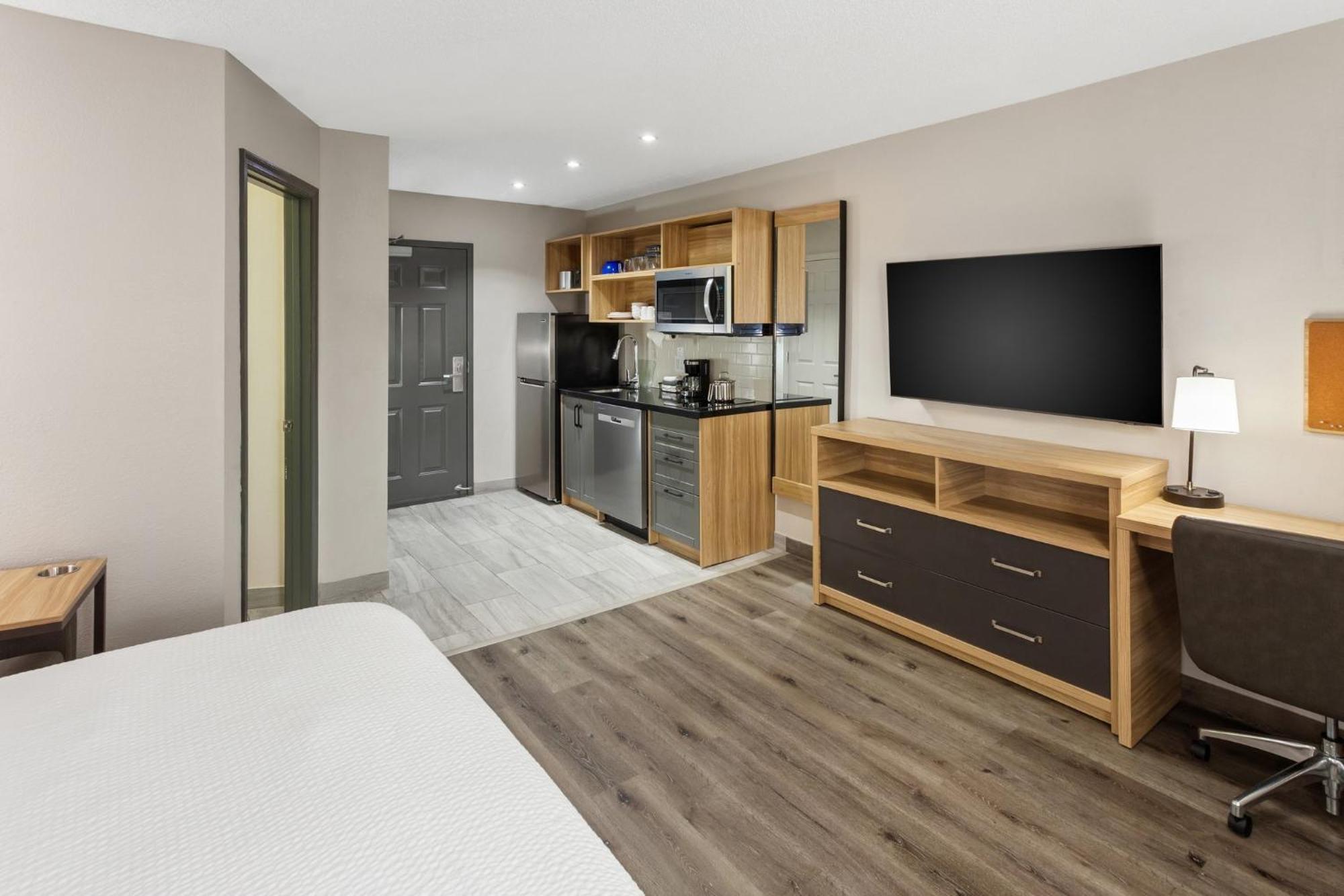 Candlewood Suites Harrisonburg By Ihg Экстерьер фото