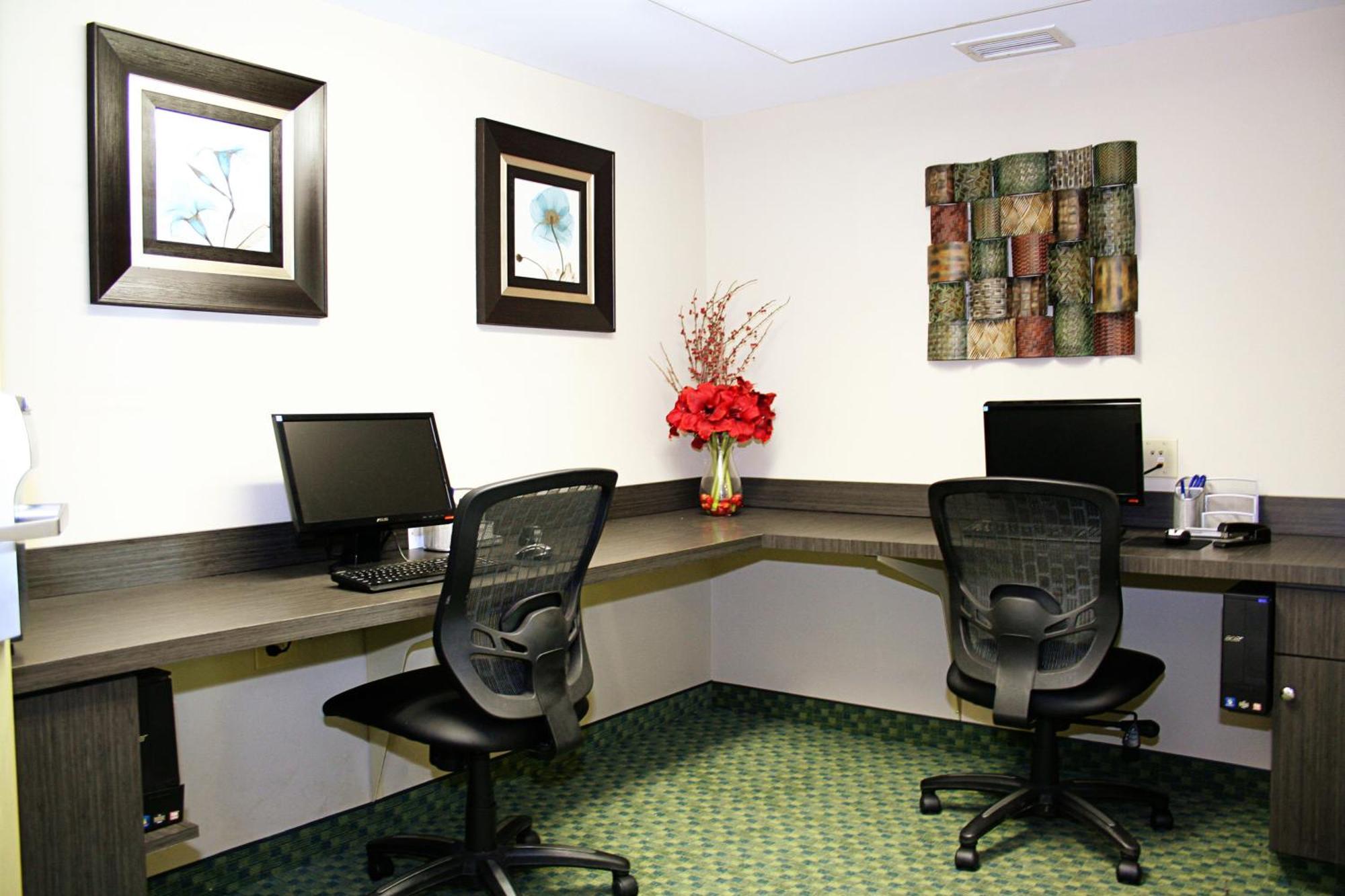 Candlewood Suites Harrisonburg By Ihg Экстерьер фото