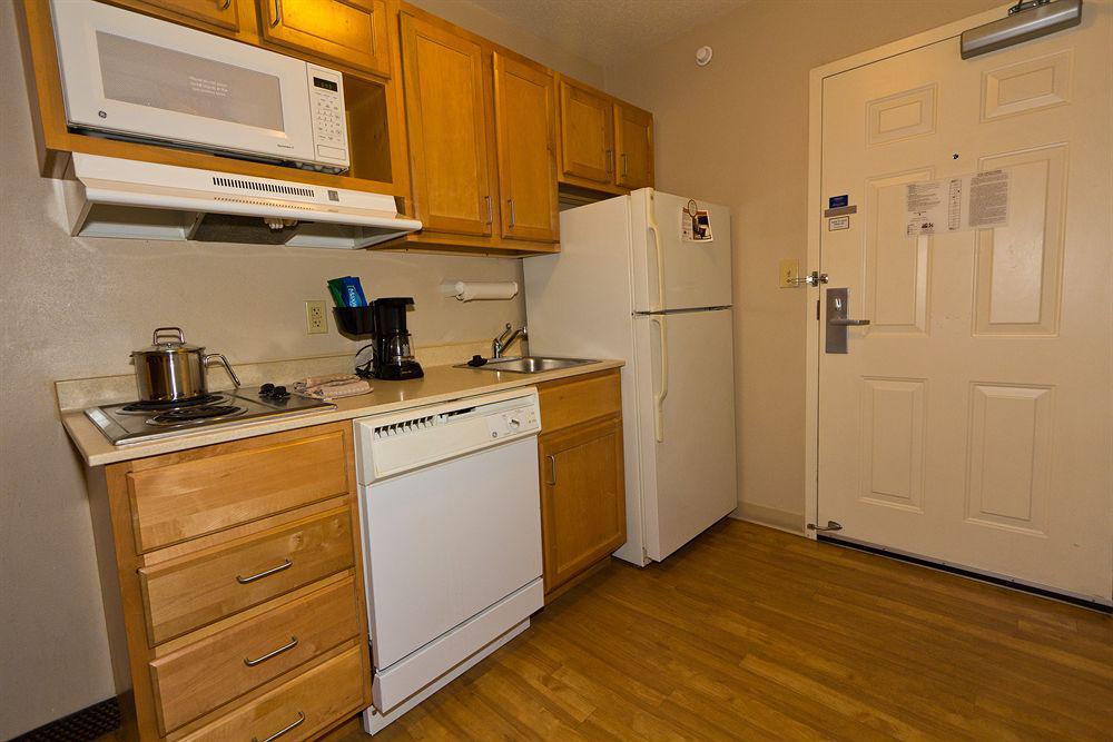 Candlewood Suites Harrisonburg By Ihg Экстерьер фото